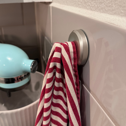 GripMaster™ Ultra Suction Hook — Never Worry About Falling Stuff Again (2+1 free)