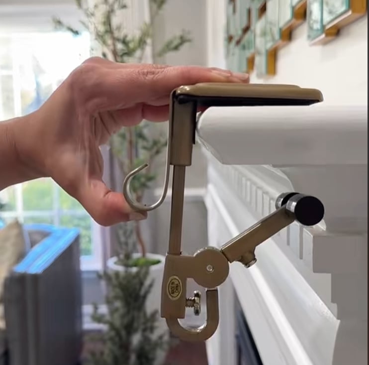 ClingCradle — Keep Your Stockings Perfectly Hung Without a Single Slip or Scratch