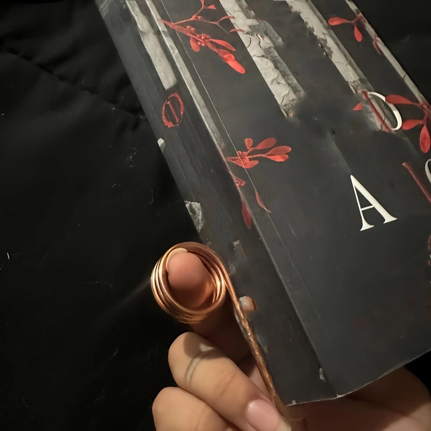 GliderGrip — Enjoy Pain-Free Reading and One-Handed Freedom (1+1 free)