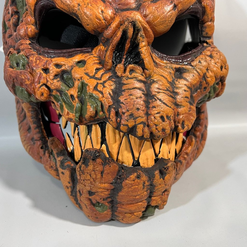 PhantomPumpkin Ani-Motion Mask — Transform Into a Spine-Chilling Legend All Night Long