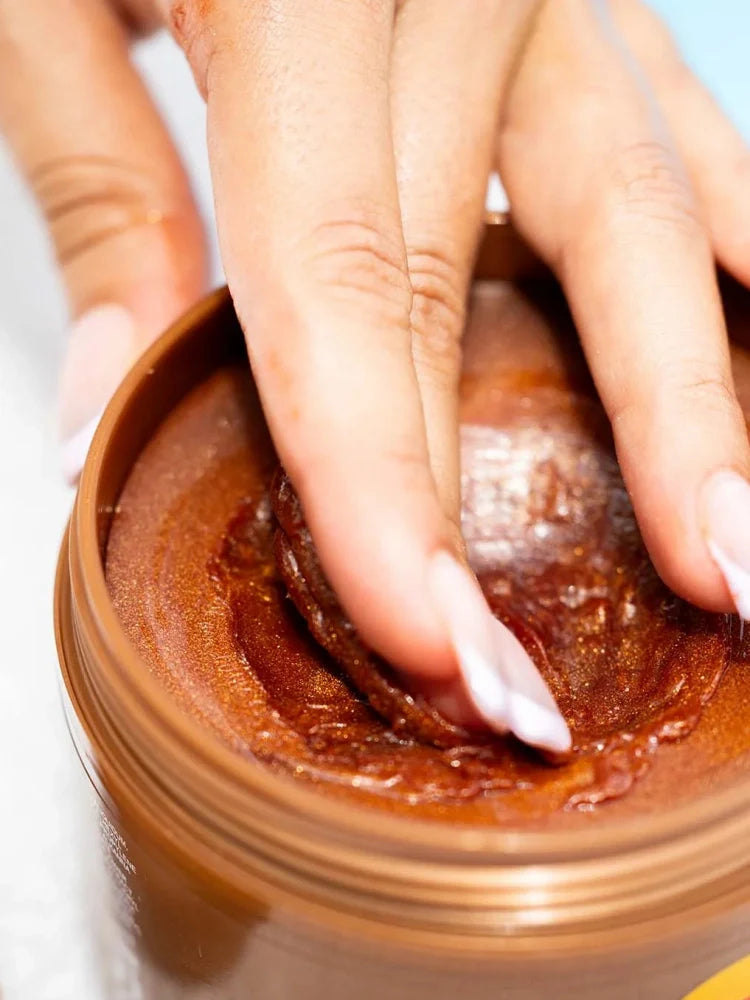 GlammeraGlow™ — Ignite Your Skin’s Natural Bronze Brilliance Instantly